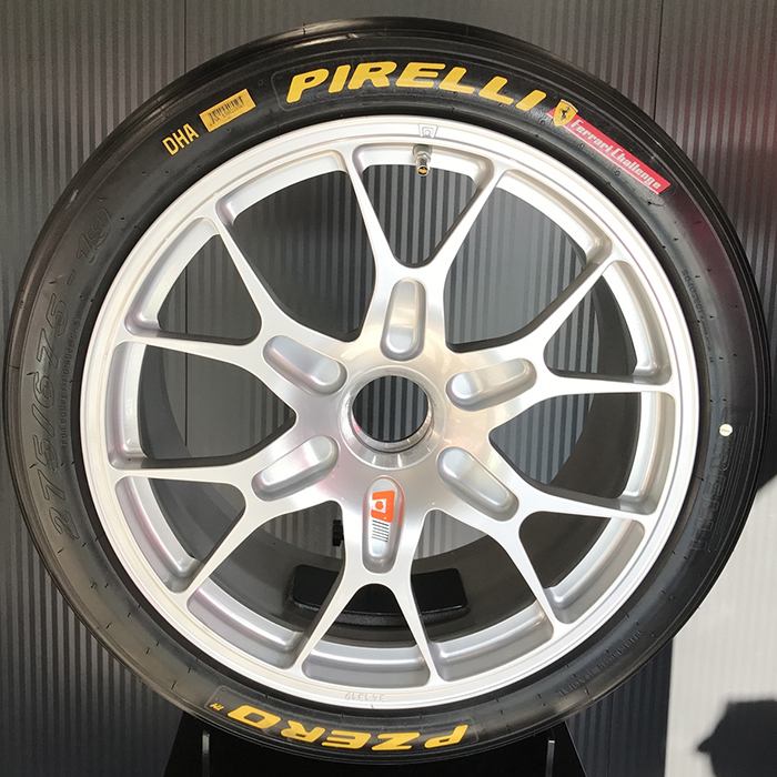 Pirelli develops Ferrari 488 Evo tire