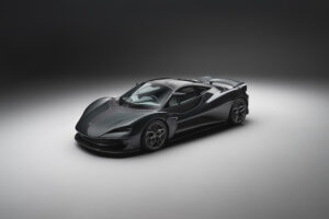 Lanzante has revealed its 95-59, a 3-seat 4l twin turbo V8 bespoke project.