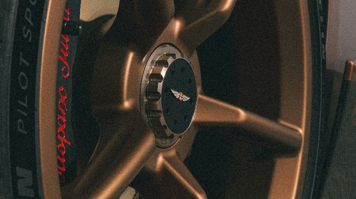 Michelin Pilot Sport 4S.